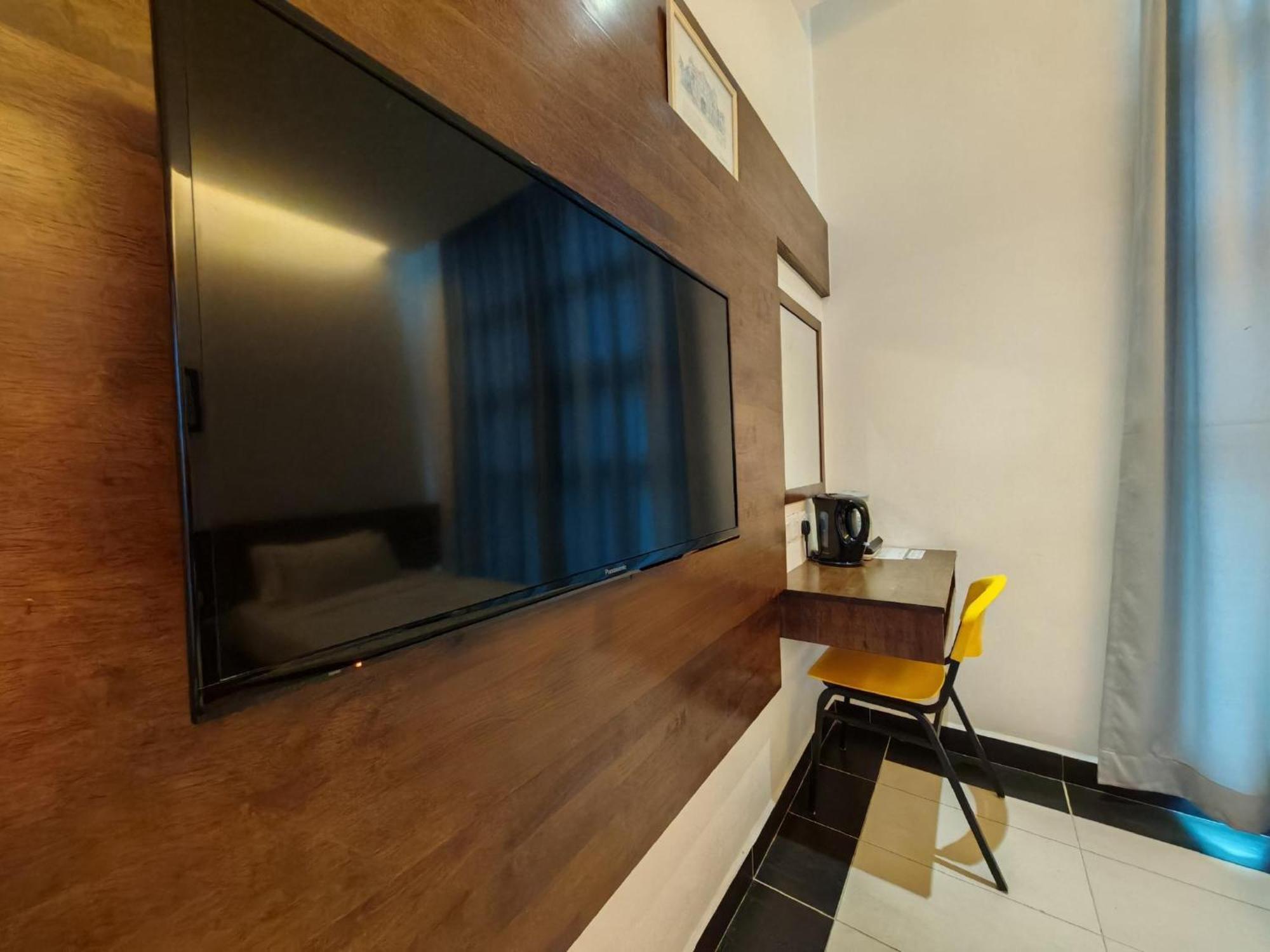 Citrine Hotel Seri Iskandar Exterior foto